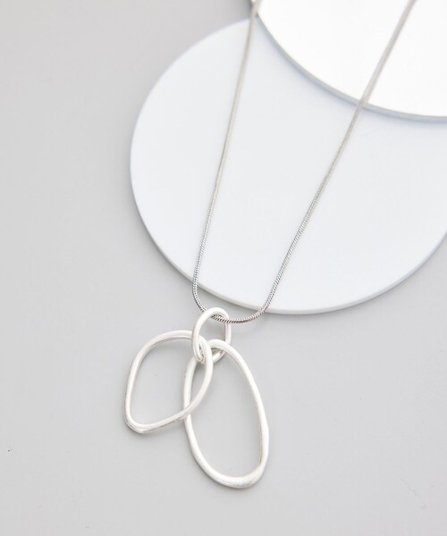 ROPE' PICNIC（ロペピクニック）の「変型オーバルトップペンダント（ネックレス・レディース・ゴールド/シルバー・F）」の6枚目の写真