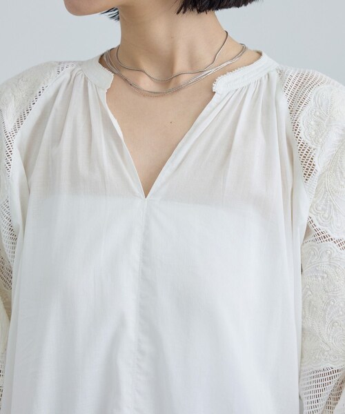 ADAM ET ROPE'(アダムエロペ)の「【WEB限定】ネット刺繍レースワンピース(ワンピース・レディース・ブラック/オフホワイト・F)」の19枚目の写真