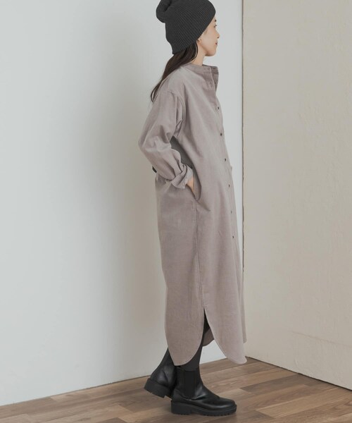 URBAN RESEARCH DOORS（アーバンリサーチドアーズ）の「『WEB/一部店舗限定カラー』『UR TECH』コーデュロイシャツワンピース（ワンピース・レディース・GREIGE/ORANGE/GRAY/L.BLUE/MUSTARD・S/M）」の21枚目の写真