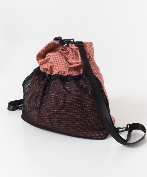 URBAN RESEARCH DOORS(アーバンリサーチドアーズ)の「チェック2WAYナップサック(バックパック/リュック・レディース・BLUE/RED・One)」の2枚目の写真