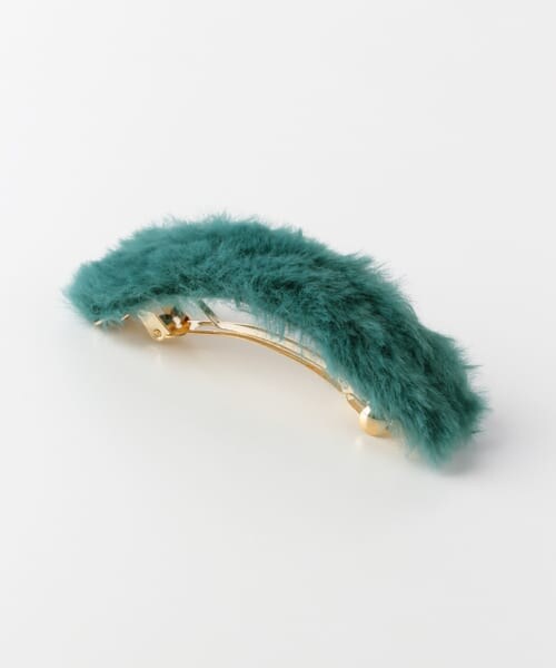 SENSE OF PLACE by URBAN RESEARCH(センスオブプレイスバイアーバンリサーチ)の「フェイクファーヘアバレッタ∴(その他ヘアアクセサリー・レディース・GREEN/BEIGE・-0)」の2枚目の写真