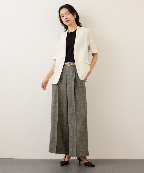 ROPE'(ロペ)の「カラミ織りワンタックワイドパンツ/セットアップ対応・イージーケア(その他パンツ・レディース・ブラック系/ネイビー・34/36/38)」の22枚目の写真
