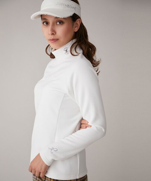 ROPE'（ロペ）の「コーデュラウラフリース エンボスプルオーバー（Tシャツ/カットソー・レディース・ブラック/ホワイト/ネイビー・L/M/S）」の8枚目の写真