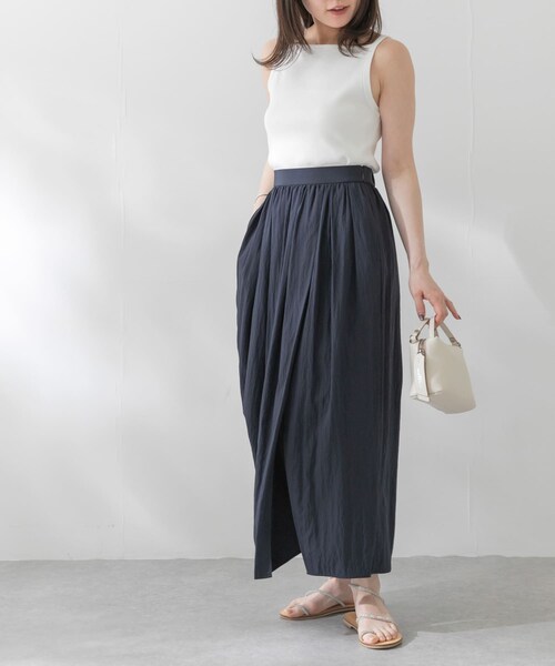 URBAN RESEARCH ROSSO（アーバンリサーチロッソ）の「撥水UVギャザーストレートスカート（スカート・レディース・white/pink/navy・FREE）」の2枚目の写真