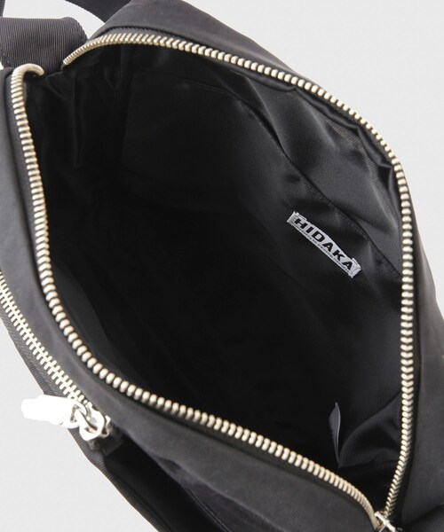 ADAM ET ROPE'(アダムエロペ)の「【HIDAKA/ヒダカ】PING-PONG SQUARE BAG(ショルダーバッグ・メンズ・ブラック・F)」の11枚目の写真