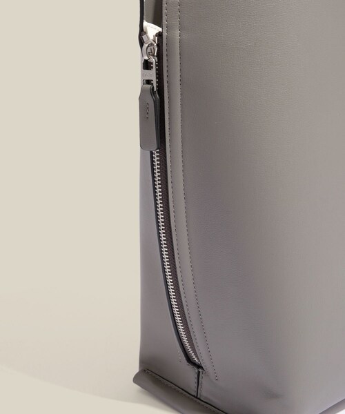 ROPE'(ロペ)の「【E'POR】Y BAG Wide/A4対応・通勤・26SS(トートバッグ・レディース・ブラック/グレー/キナリ/ダークブラウン/ダークグリーン・F)」の10枚目の写真