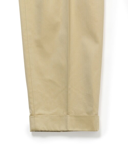 ADAM ET ROPE'（アダムエロペ）の「【Scye】Cotton Gabardine 2Pleated Trousers（チノパンツ・メンズ・グレー/ベージュ・38/40）」の10枚目の写真
