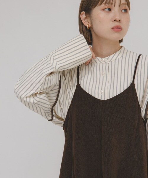 KBF（ケイビーエフ）の「ヘムデザインクロップドシャツ（シャツ/ブラウス・レディース・CREAM st/NAVY st・one）」の17枚目の写真