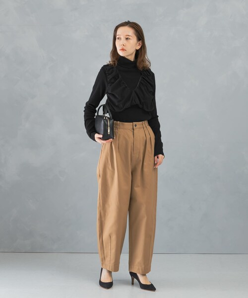 URBAN RESEARCH ROSSO（アーバンリサーチロッソ）の「タックカーブパンツ（その他パンツ・レディース・brown/camel・36/38）」の18枚目の写真