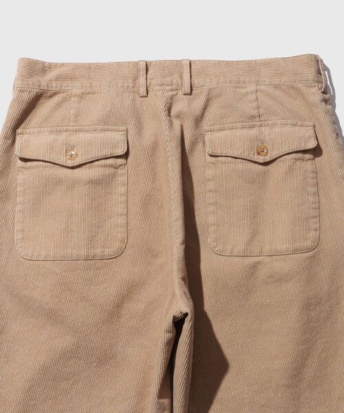 ADAM ET ROPE'(アダムエロペ)の「CORDUROY SHORTS(その他パンツ・メンズ・ホワイト/ベージュ/ネイビー/ブルー系/イエロー・L/M)」の17枚目の写真