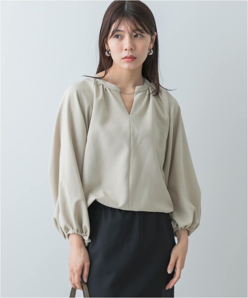 URBAN RESEARCH ROSSO（アーバンリサーチロッソ）の「F by ROSSO　イージーケアバルーンスリーブブラウス（シャツ/ブラウス・レディース・SAND BEIGE/GRAY/NAVY・FREE）」の15枚目の写真