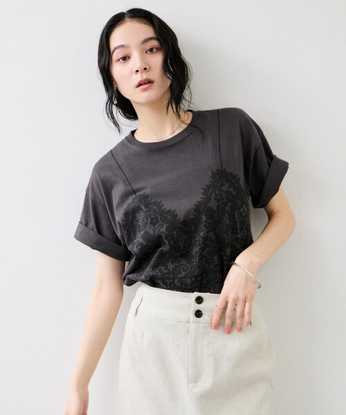 VIS(ビス)の「トロンプルイユプリントTシャツ(Tシャツ/カットソー・レディース・チャコール/ホワイト・F)」の13枚目の写真