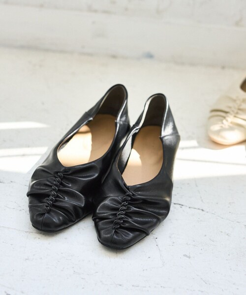 VIS（ビス）の「ギャザーバブーシュパンプス（パンプス・レディース・ブラック/オフホワイト・L/M）」の10枚目の写真