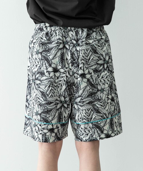 URBAN RESEARCH Sonny Label（アーバンリサーチサニーレーベル）の「REEF　FLOWER LEAF17 SHORTS（その他パンツ・メンズ・OWT/BLU・M/L）」の4枚目の写真
