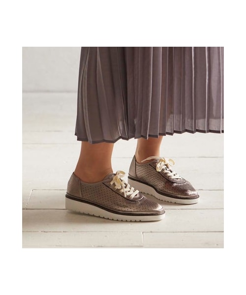 D'ICI（ディッシィ）の「モード エ ジャコモ ディッシィ MODE ET JACOMO DICI 【軽量】パンチングレースアップスニーカー (ブラック)（スニーカー・レディース・BL/LBG/SV/BRM・220/22cm/225/22.5cm/230/23cm/235/23.5cm/240/24cm/245/24.5cm）」の3枚目の写真