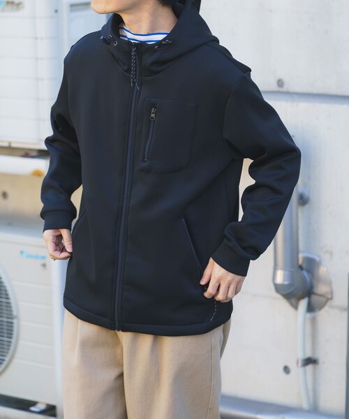 ITEMS URBANRESEARCH(アイテムズ アーバンリサーチ)の「調温機能ストレッチダンボールパーカー(楽着シリーズ)(パーカー・メンズ・BLK/GRY/NVY・M/L)」の6枚目の写真
