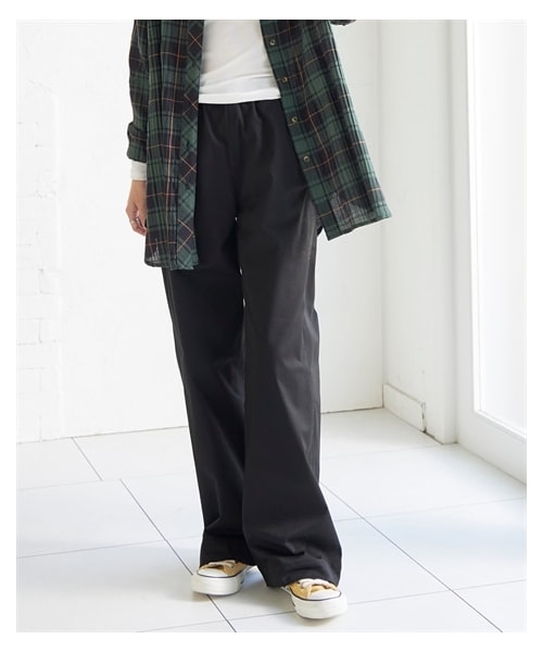 nissen（ニッセン）の「大きいサイズすごのびストレッチツイルカーブワイドパンツ（ゆったりヒップ）（パンツ・レディース・ビターキャラメル/キナリ/グレイッシュカーキ/黒/ミストモカ/ベージュ/アイスグレー/モスカーキ・L/LL/3L/4L/5L/6L/8L/10L）」の6枚目の写真