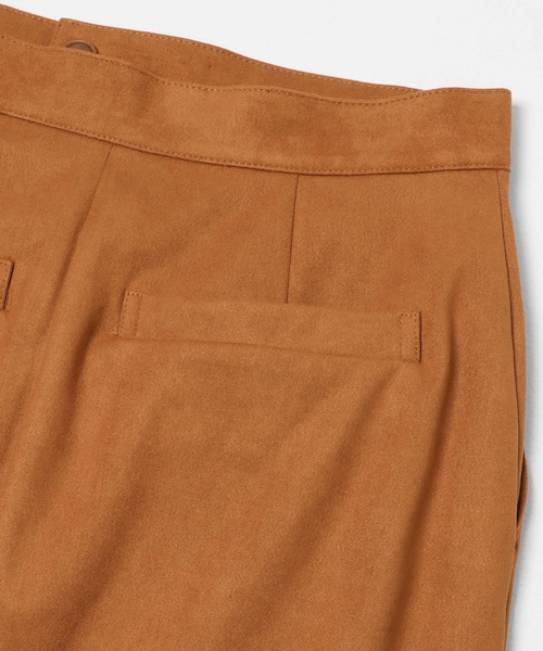 URBAN RESEARCH DOORS（アーバンリサーチドアーズ）の「『別注』Audrey and John Wad×DOORS　スウェードスカート（スカート・レディース・beige/brn/lgrn・Free）」の6枚目の写真