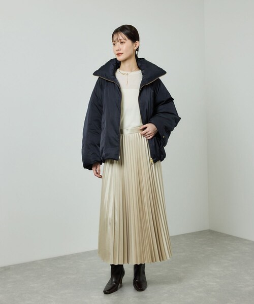 ROPE'（ロペ）の「ハイネックジップショート丈ダウンコート/イージーケア（ダウンジャケット/コート・レディース・ブラック/ネイビー・F）」の6枚目の写真