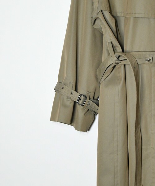 ADAM ET ROPE'(アダムエロペ)の「【blurhms】Gabardine Double Belt Trench Coat(トレンチコート・メンズ・オリーブ・2/3)」の9枚目の写真
