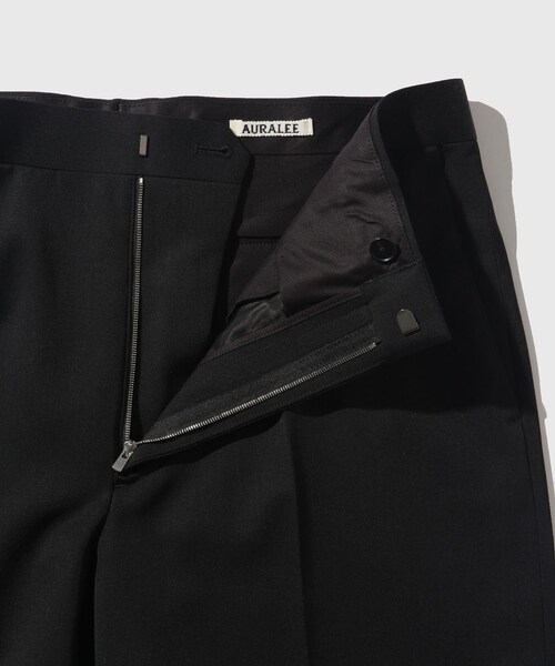 ADAM ET ROPE'（アダムエロペ）の「【AURALEE/オーラリー】LIGHT WOOL MAX GABARDINE SLACKS（スラックス・メンズ・ブラック/ブラウン・3/4/5）」の10枚目の写真