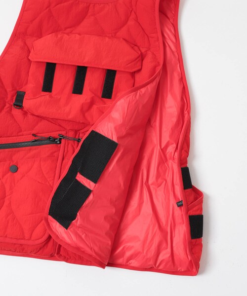 EKAL(エカル)の「WHITE MOUNTAINEERING QUILTING DOWN VEST(その他アウター・メンズ・BLACK/BROWN/RED・2/3)」の14枚目の写真