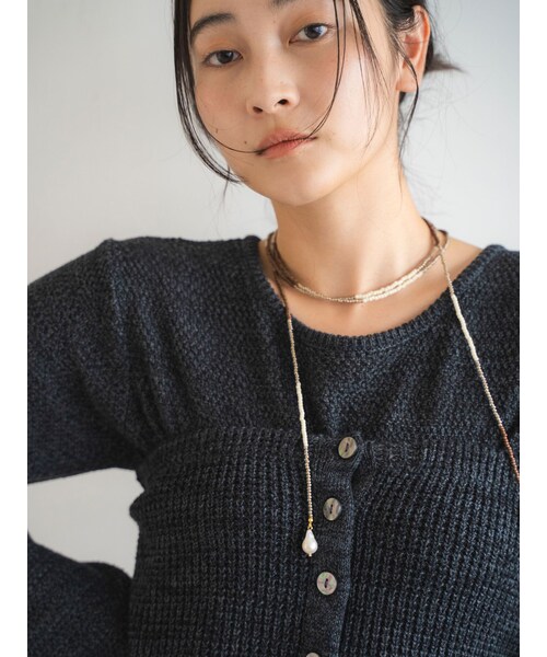 Ungrid（アングリッド）の「淡水パールビーズロングネックレス（ネックレス・レディース・レッド/ブラウン・F）」の13枚目の写真