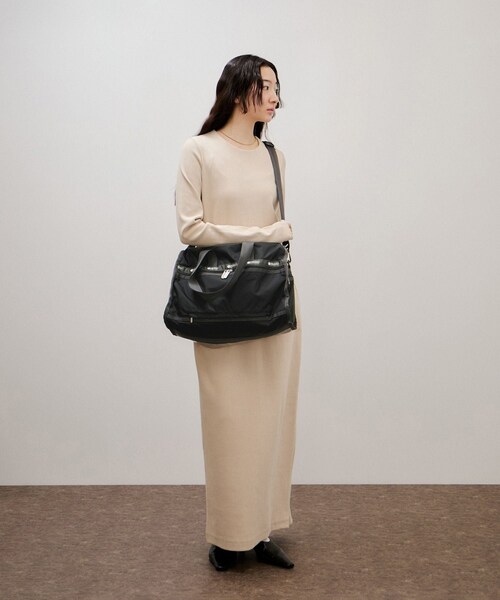 ADAM ET ROPE'(アダムエロペ)の「【LeSportsac for ADAM ET ROPE'】Exclusive Deluxe Med Weeknder(ボストンバッグ・レディース・シルバー・F)」の9枚目の写真