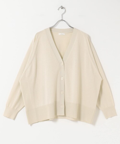ITEMS URBANRESEARCH(アイテムズ アーバンリサーチ)の「『UVカット/洗濯可』Vネックオーバーカーディガン(楽着シリーズ)(ニット/セーター・レディース・OFF/RED/BEG/BLK・Free)」の11枚目の写真