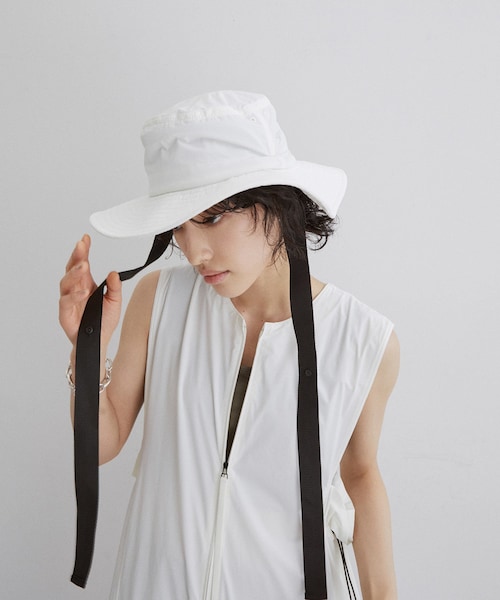 ADAM ET ROPE'(アダムエロペ)の「【公式サイト・実店舗限定】【ADAM ET ROPE'×Speedo】HAT(ハット・レディース・ブラック/オフホワイト・F)」の6枚目の写真