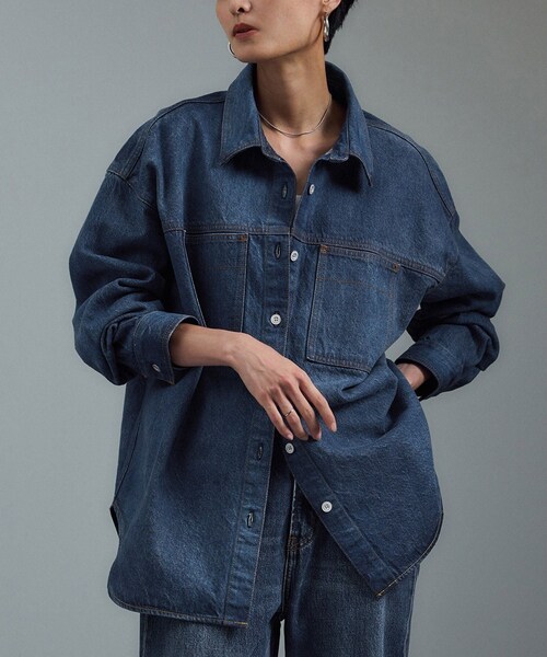 ADAM ET ROPE'（アダムエロペ）の「USAコットンデニムオーバーシャツ［セットアップ対応］（シャツ/ブラウス・レディース・ブルー系/サックス・F）」の3枚目の写真