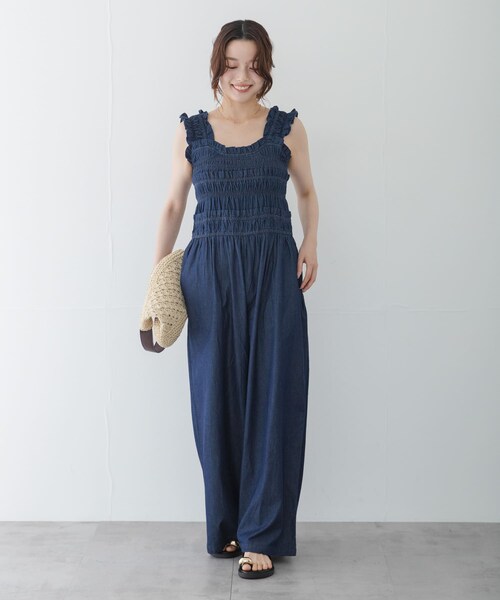 URBAN RESEARCH Sonny Label(アーバンリサーチサニーレーベル)の「フリルシャーリングサロペット(つなぎ/オールインワン・レディース・ブラック/インディゴ・36/38)」の18枚目の写真