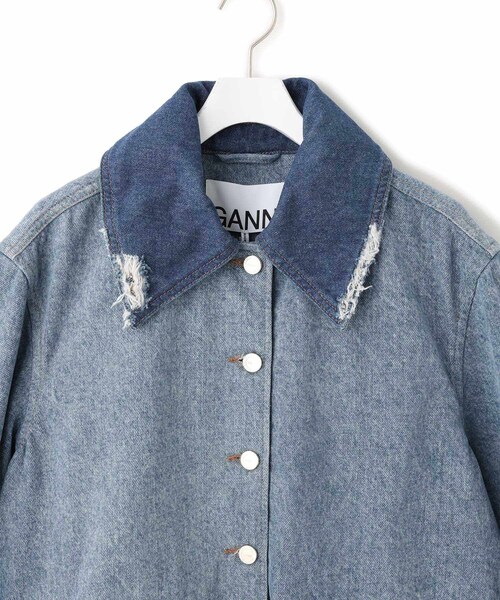 ADAM ET ROPE'（アダムエロペ）の「【GANNI（ガニー）】Patchwork Denim Midi Jacket（デニムジャケット・レディース・ブルー・1）」の4枚目の写真