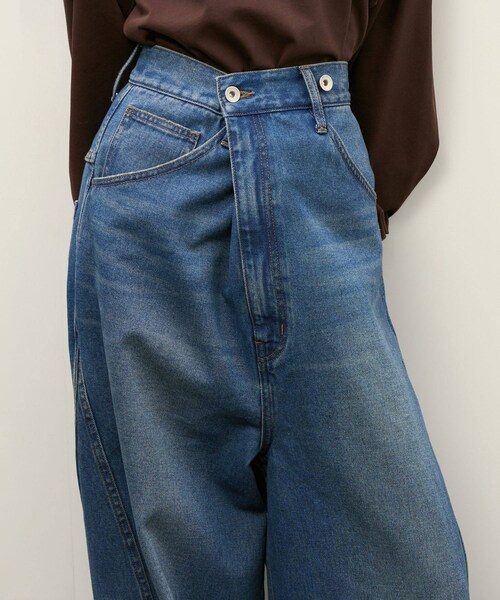 ADAM ET ROPE'(アダムエロペ)の「【サステナブル】2WAYデニムサロペット(サロペット/オーバーオール・レディース・ブラック/ブルー・36/38)」の16枚目の写真