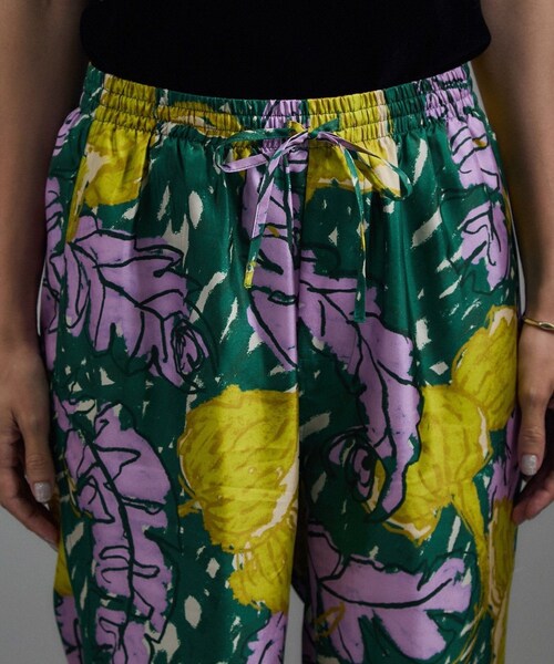 ADAM ET ROPE'（アダムエロペ）の「【BANANATIME（バナナタイム）】EASY PANTS / イージーパンツ（その他パンツ・レディース・ベージュ系/グリーン系/ピンク系・XS）」の22枚目の写真