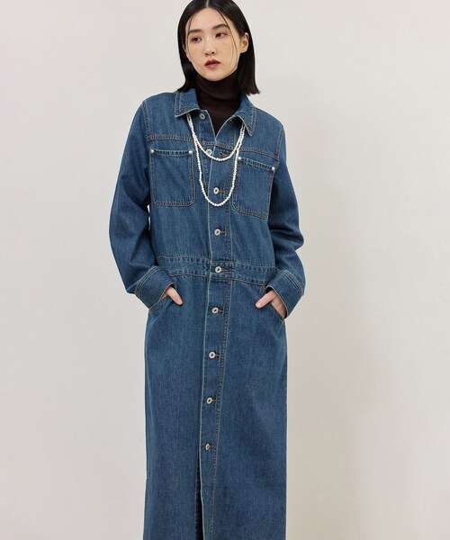 ADAM ET ROPE'(アダムエロペ)の「【WEB限定】デニムシャツロングワンピース(シャツワンピース・レディース・ブラック/ブルー・36/38)」の15枚目の写真