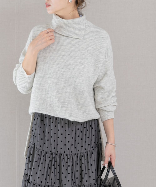 URBAN RESEARCH ROSSO（アーバンリサーチロッソ）の「スリットタートルネックニット（ニット/セーター・レディース・L.GRAY/L.BEIGE/MIX PINK・FREE）」の13枚目の写真