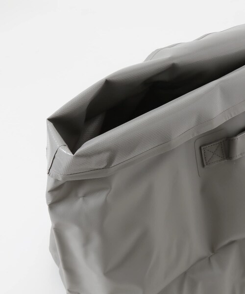 URBAN RESEARCH DOORS（アーバンリサーチドアーズ）の「『別注』HIGHTIDE×DOORS LIVING PRODUCTS　タープバッグ L（インテリア雑貨・メンズ・カーキ/アイボリー/グレー・L）」の11枚目の写真