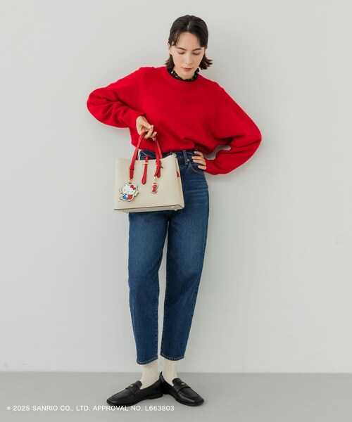 RODE SKO（ロデスコ）の「サンリオキャラクターズ チャーム付バッグ（ハンドバッグ・レディース・IVORYxRED/GRAYxWHITE/PINKxGRG/YELxCML・One）」の9枚目の写真