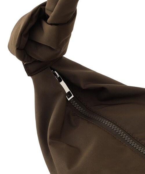 ADAM ET ROPE'(アダムエロペ)の「【WEB限定】撥水ノットショルダー(ショルダーバッグ・レディース・ブラック/ブラウン・F)」の21枚目の写真