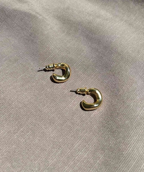 URBAN RESEARCH DOORS（アーバンリサーチドアーズ）の「プランプメタルピアス（ピアス（両耳用）・レディース・GOLD/SILVER・one）」の11枚目の写真
