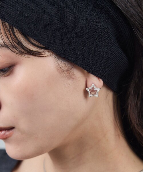 ADAM ET ROPE'（アダムエロペ）の「【J'aDoRe・店舗限定】【MALUS /マリュス】Crystal star earrings（ピアス（両耳用）・レディース・シルバー・10/11/12/F）」の5枚目の写真