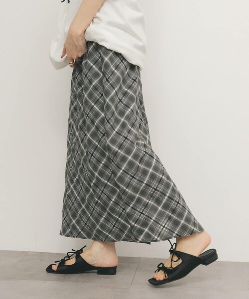 KBF（ケイビーエフ）の「シアーチェックIラインスカート（スカート・レディース・MOSS GRAY/BEIGE/BLUE・one）」の6枚目の写真