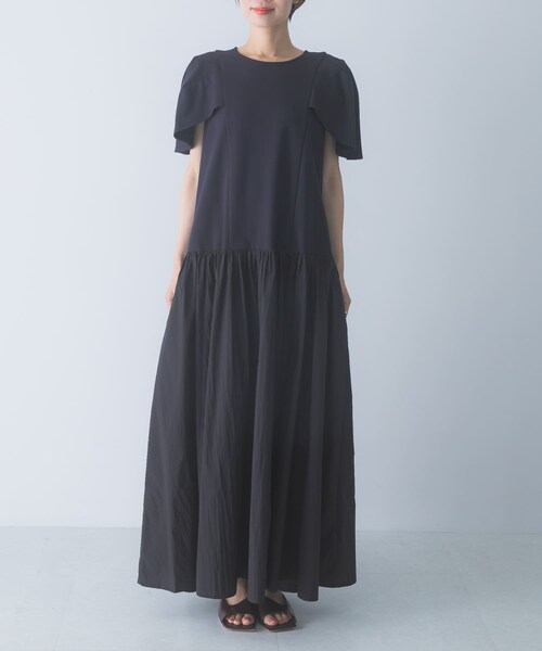 URBAN RESEARCH ROSSO（アーバンリサーチロッソ）の「Mewl　ペタルスリーブドッキングワンピース（ワンピース・レディース・BLACK/NAVY・Free）」の16枚目の写真