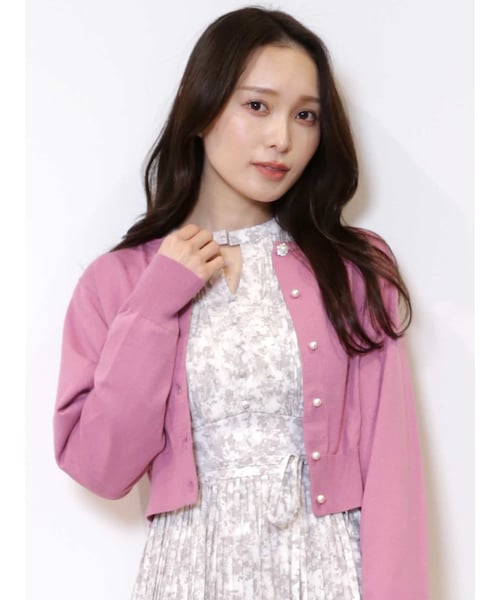 MERCURYDUO（マーキュリーデュオ）の「ビジューボタンカーデ（カーディガン/ボレロ・レディース・オフホワイト/ライトグレー/ブラック/ピンク/イエロー/ミントグリーン/アイスブルー/ベージュ・F）」の8枚目の写真