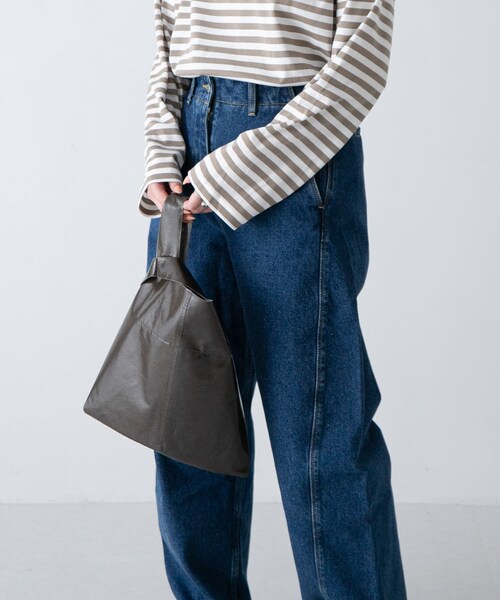 かぐれ（カグレ）の「TIDI DAY AND AUGUST　PVC TOTE S（トートバッグ・レディース・BROWN/BLACK・FREE）」の8枚目の写真