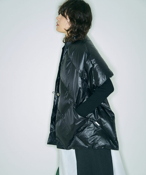 THE GOODLAND MARKET(ザグッドランドマーケット)の「『別注』KWD×ザ グッドランド マーケット GREEN DOWN STALL(マフラー・レディース・BLACK・one)」の4枚目の写真