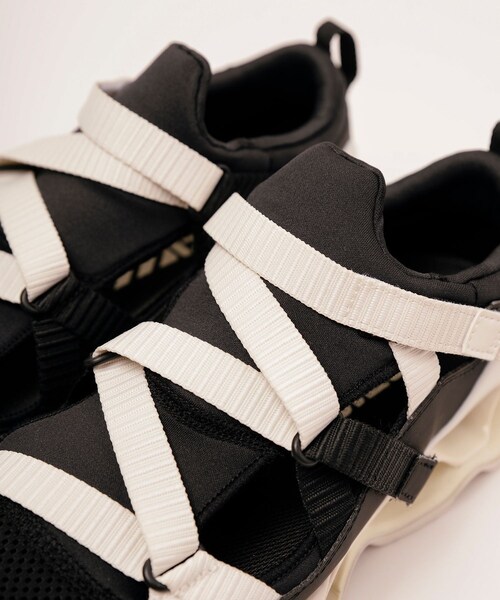 ADAM ET ROPE'(アダムエロペ)の「【MIZUNO/ミズノ】WAVE PROPHECY STRAP(その他シューズ・メンズ・ブラック/ブラック系・26.0/27.0/28.0)」の15枚目の写真