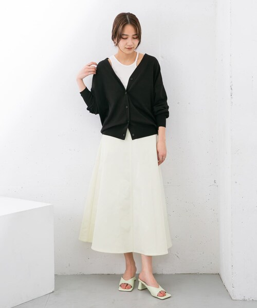 KBF（ケイビーエフ）の「アシメネックタンクトップ（タンクトップ・レディース・CHARCOAL/IVORY/ORG BROWN・one）」の6枚目の写真