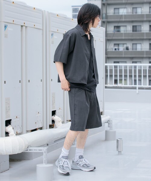 SENSE OF PLACE by URBAN RESEARCH(センスオブプレイスバイアーバンリサーチ)の「『イージーケア/セットアップ対応/ユニセックス』リネンライクボクシーシャツ(5分袖)(シャツ/ブラウス・メンズ・L.BLUE/CHARCOAL/GREIGE/PURPLE・M/L)」の18枚目の写真